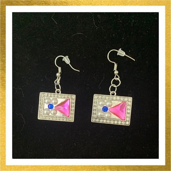 3/$20 Hand Crafted BEADED Dangle HANDMADE Metal & Rhinestone EARRINGS - Picture 1 of 1